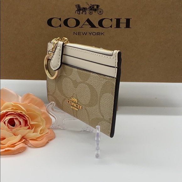 Mini Skinny Id Case In Signature Canvas - Picture 4 of 16